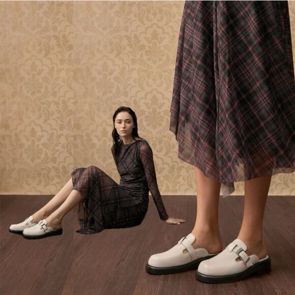 Leather Buckled Round Toe Mules Chalk C&K Women 6/37 Casual Neutral Capsule Clog - Picture 1 of 15